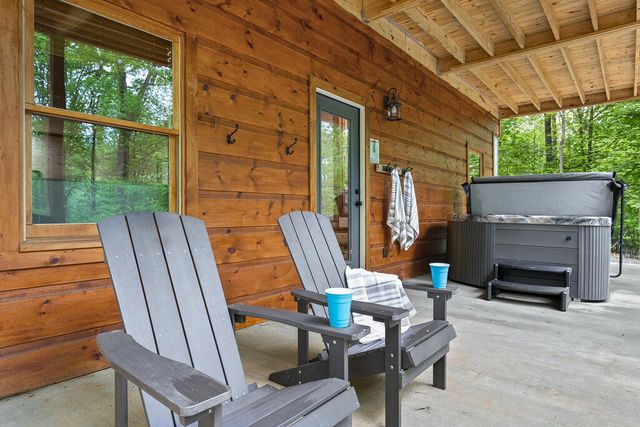 92 Windy Valley Lane, Blue Ridge, GA 30513