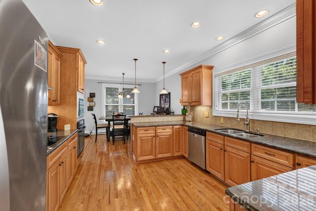 106 Spinnaker Bay Lane 59, Lake Wylie, SC 29710