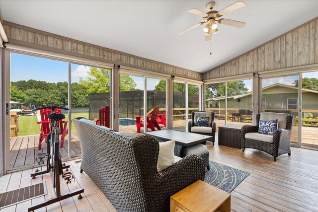 1174 Gin Pond Drive, Summerton, SC 29148