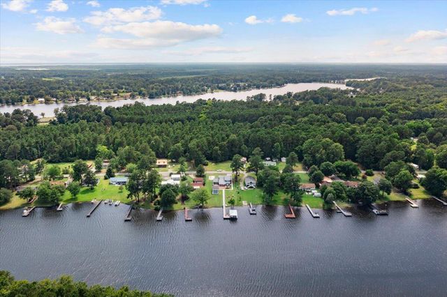 1174 Gin Pond Drive, Summerton, SC 29148