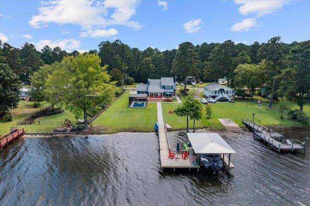 1174 Gin Pond Drive, Summerton, SC 29148