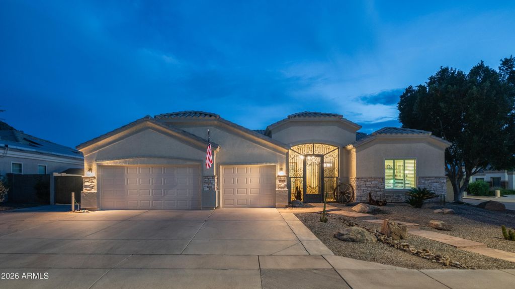 8651 E HALIFAX Street, Mesa, AZ 85207