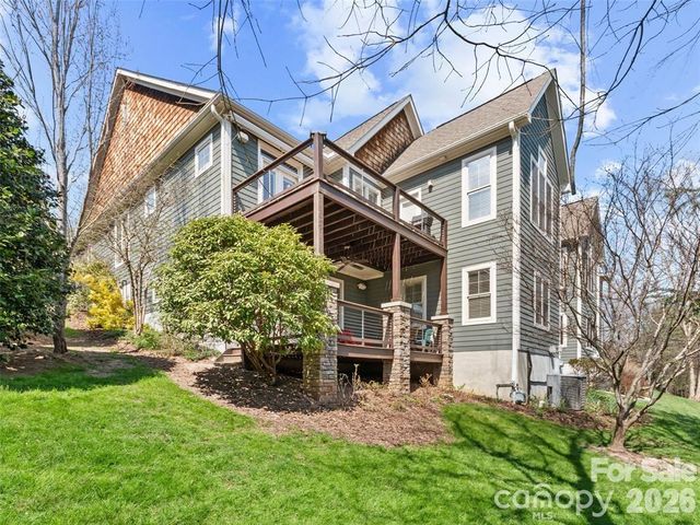 22 S Kaufman Stone Way, Biltmore Lake, NC 28715