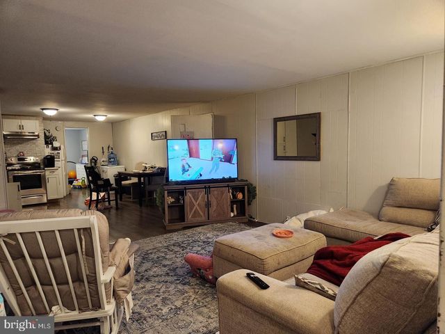 -6 HAZELWOOD DR, Elmer, NJ 08318