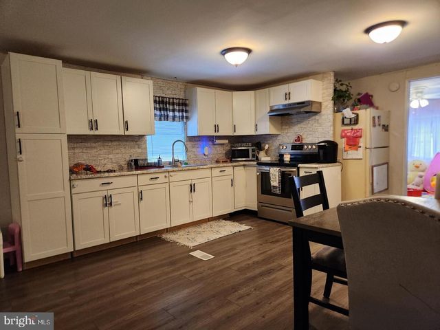 -6 HAZELWOOD DR, Elmer, NJ 08318