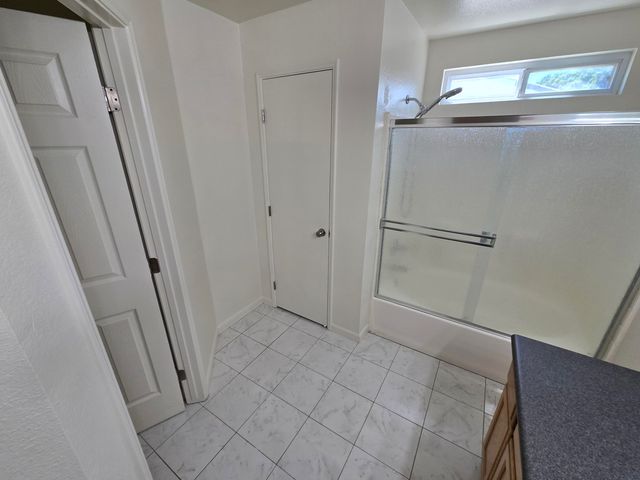 816 W Loyola Avenue, Visalia, CA 93277