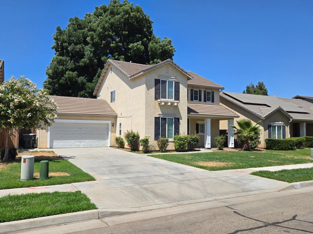 816 W Loyola Avenue, Visalia, CA 93277