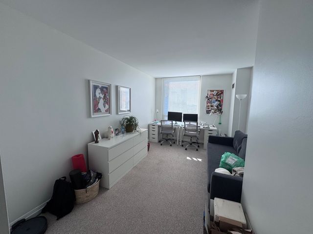 33 W Ontario Street 24G, Chicago, IL 60654