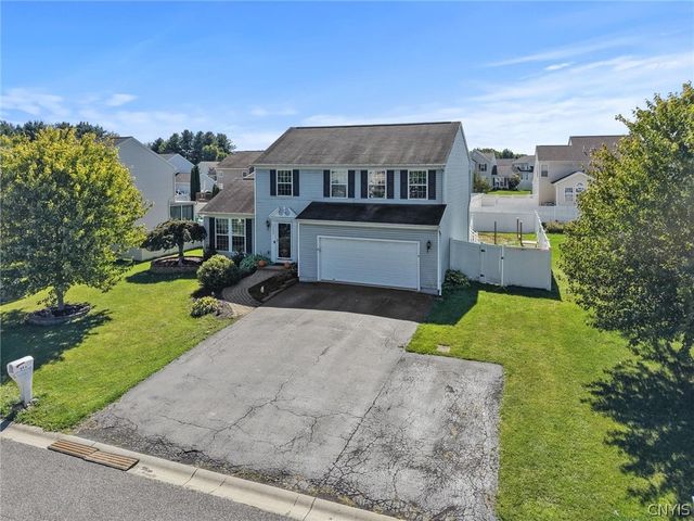 5494 Ravensthorpe, Clay, NY 13041