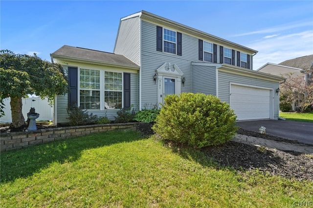 5494 Ravensthorpe, Clay, NY 13041