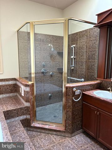 101 ROBERT RD, Wyomissing, PA 19610