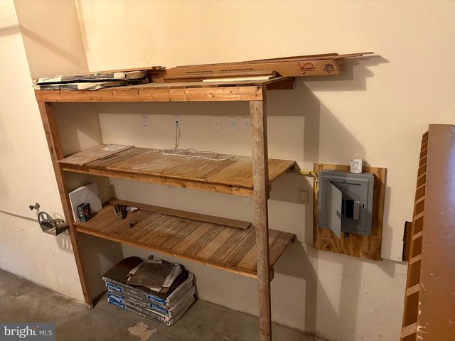 101 ROBERT RD, Wyomissing, PA 19610