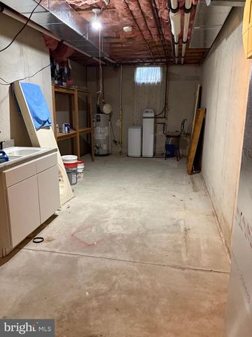 101 ROBERT RD, Wyomissing, PA 19610