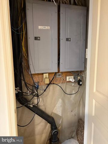 101 ROBERT RD, Wyomissing, PA 19610