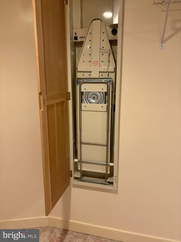 101 ROBERT RD, Wyomissing, PA 19610