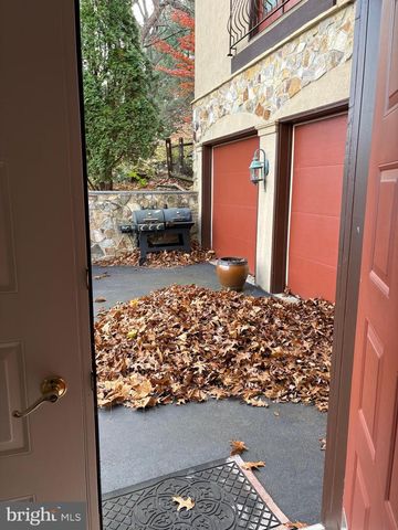 101 ROBERT RD, Wyomissing, PA 19610