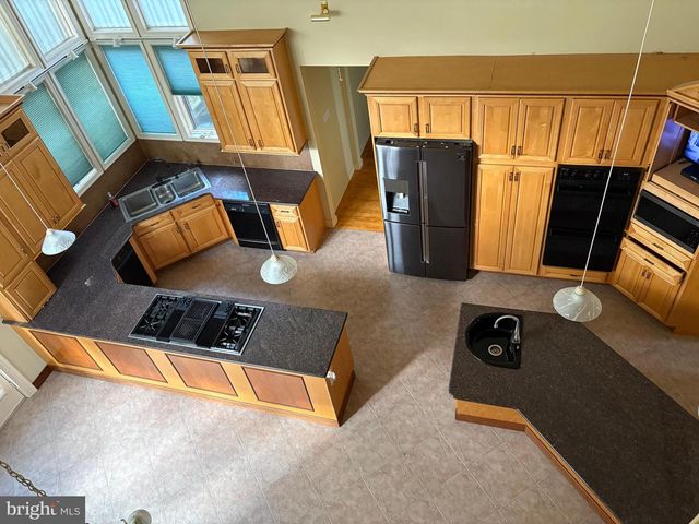 101 ROBERT RD, Wyomissing, PA 19610