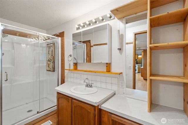 5501 E Agate Road, Shelton, WA 98584