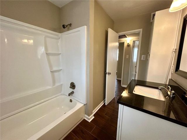 460 Seabreeze E Road, Mobile, AL 36609