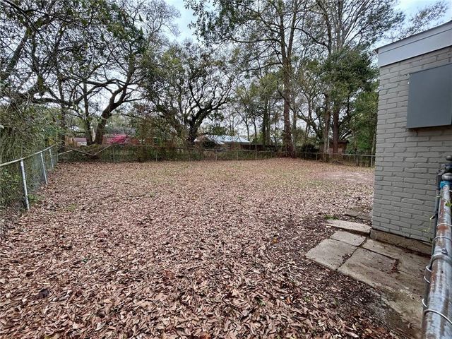 460 Seabreeze E Road, Mobile, AL 36609