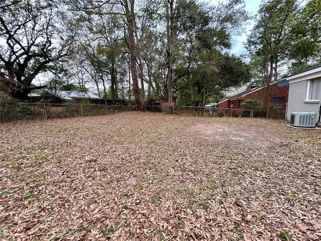 460 Seabreeze E Road, Mobile, AL 36609