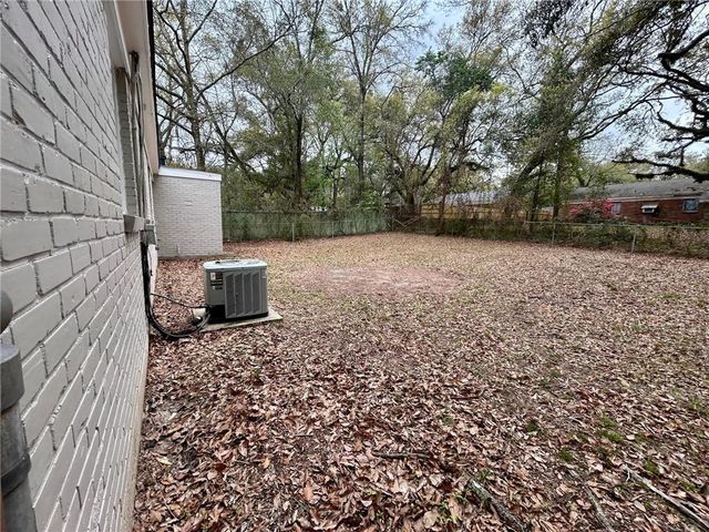 460 Seabreeze E Road, Mobile, AL 36609