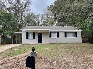 460 Seabreeze E Road, Mobile, AL 36609