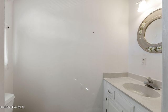 122 Cambridge Lane, West End, NC 27376