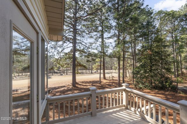 122 Cambridge Lane, West End, NC 27376