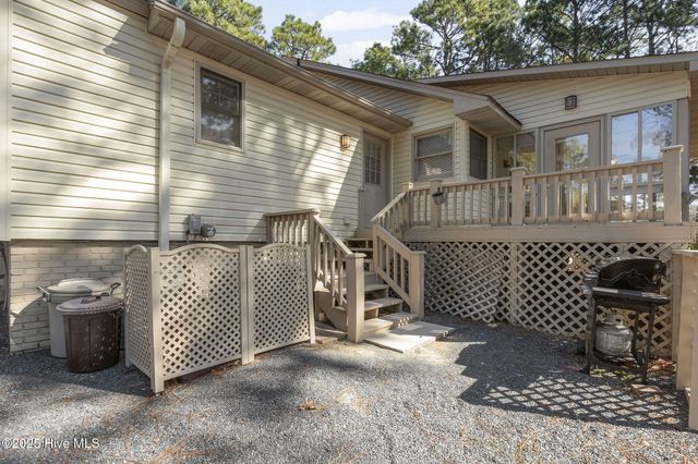 122 Cambridge Lane, West End, NC 27376