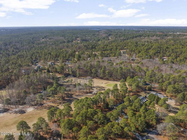 122 Cambridge Lane, West End, NC 27376