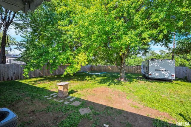 1832 N STEVER Avenue, Peoria, IL 61604