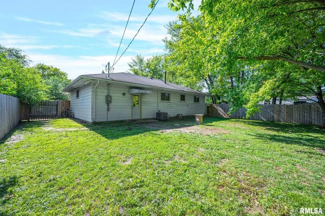 1832 N STEVER Avenue, Peoria, IL 61604