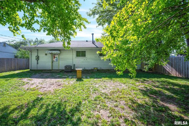 1832 N STEVER Avenue, Peoria, IL 61604
