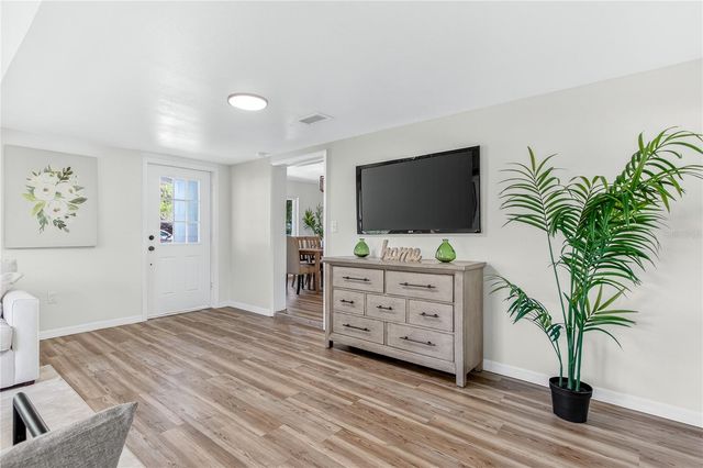 2618 S ELM AVENUE, Sanford, FL 32773