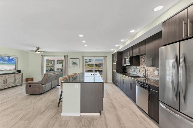 2280 BAYVIEW ROAD, Punta Gorda, FL 33950