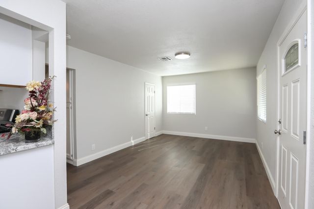 3443 West Street, Redding, CA 96001