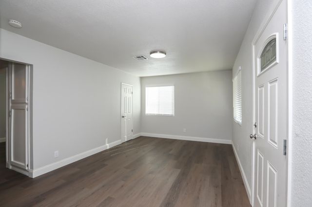 3443 West Street, Redding, CA 96001