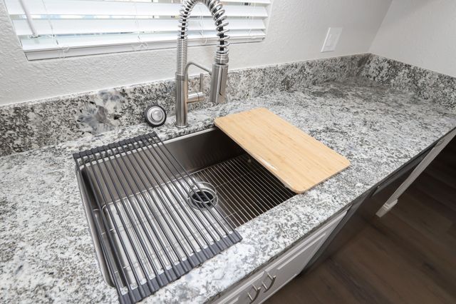 3443 West Street, Redding, CA 96001