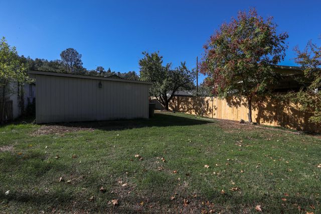 3443 West Street, Redding, CA 96001