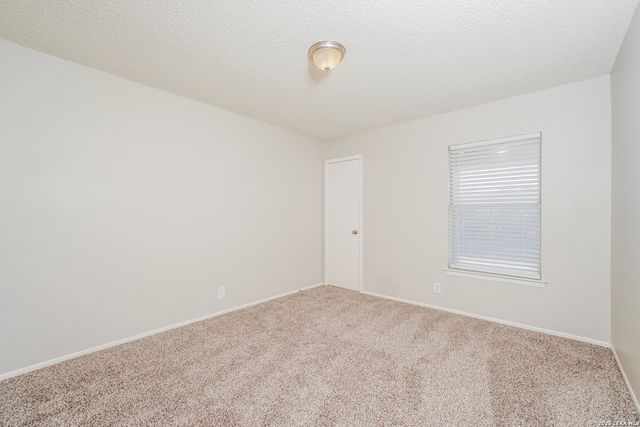 14219 N Hills Village, San Antonio, TX 78249