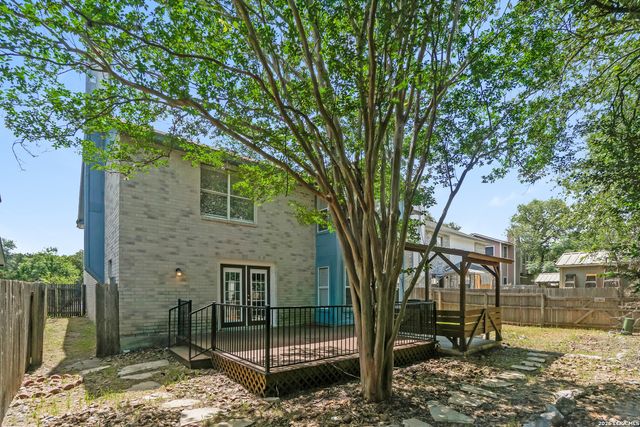 14219 N Hills Village, San Antonio, TX 78249