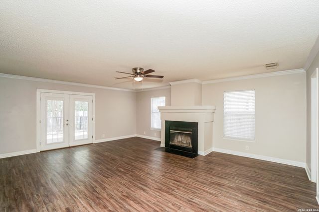14219 N Hills Village, San Antonio, TX 78249