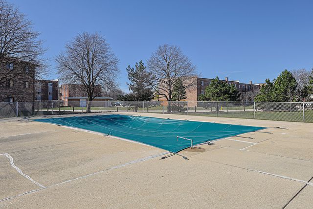 230 Klein Creek Court F, Carol Stream, IL 60188