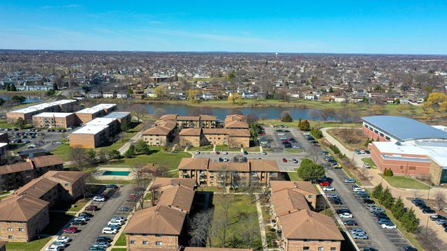 230 Klein Creek Court F, Carol Stream, IL 60188