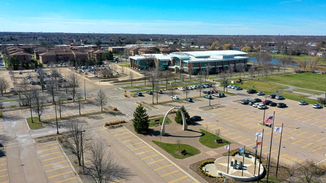 230 Klein Creek Court F, Carol Stream, IL 60188