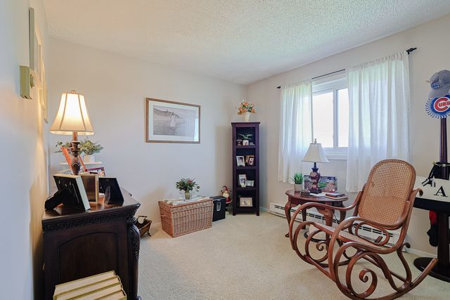 230 Klein Creek Court F, Carol Stream, IL 60188