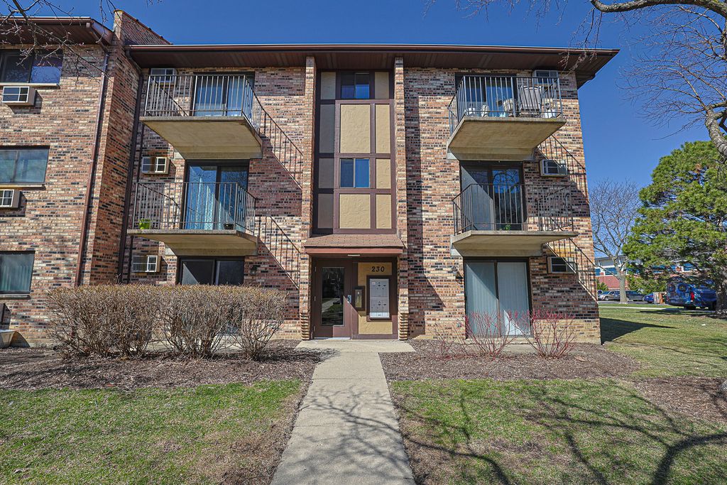 230 Klein Creek Court F, Carol Stream, IL 60188