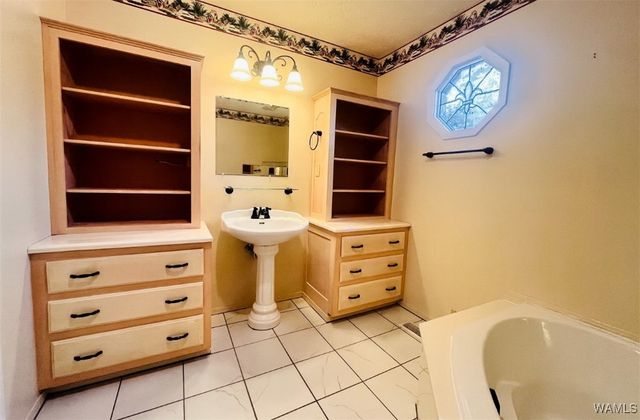 1315 Forest Brook, Demopolis, AL 36732