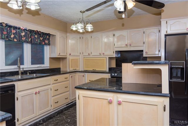 1315 Forest Brook, Demopolis, AL 36732